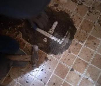 连云港卫生间漏水维修公司为您分享下卫生间渗水如何处理及注意事项